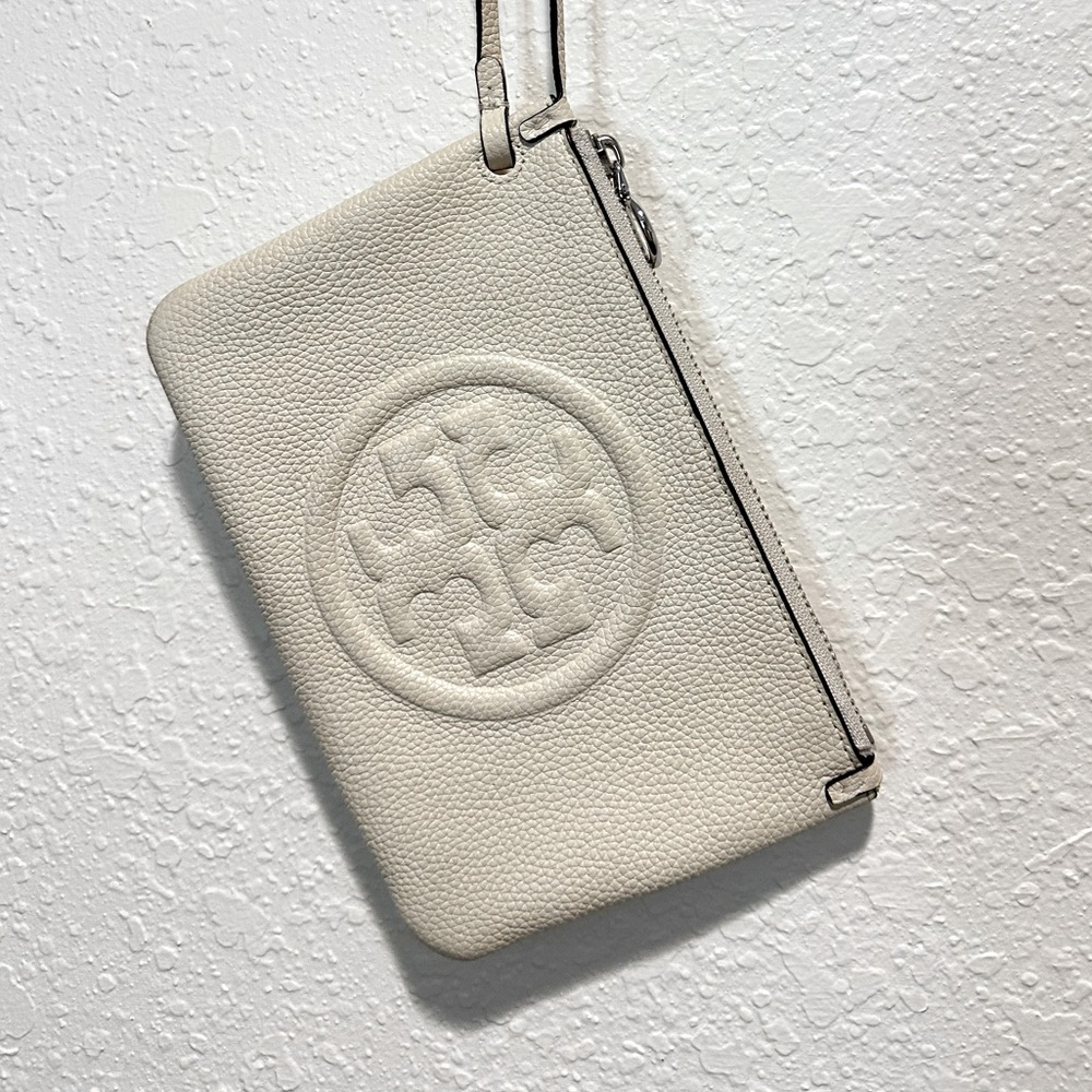 Tory Burch Clutch Cream Wristlet